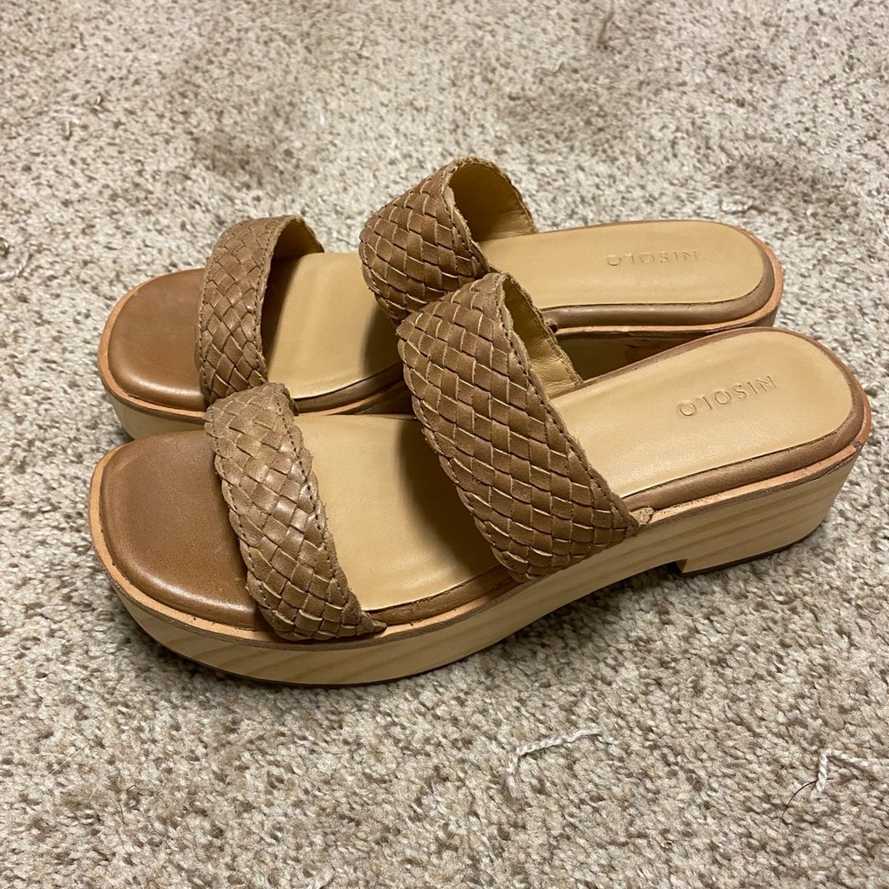 Nisolo Ellie All-Day Woven Clog in Almond - Picture 5 of 9